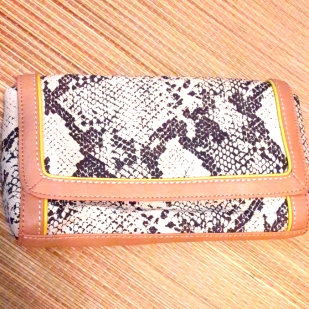 NWOT AnnTaylor Loft Clutch 11"x6"